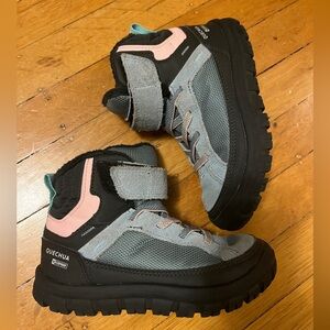Quechua SH 100 kids waterproof hiking boots 11.5 11.5c pink blue black high snow
